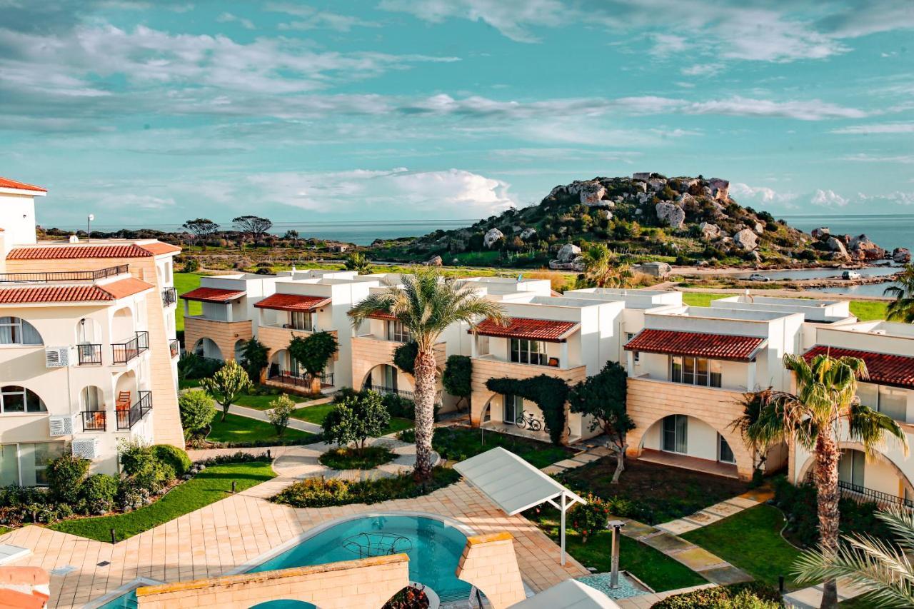 Fantastic 4 Cyprus First Line Beachfront Boghaz Bagian luar foto